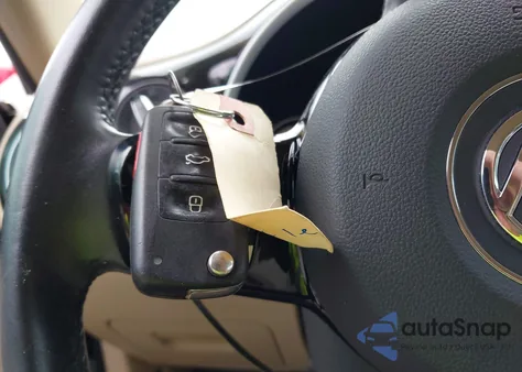 2013 Volkswagen Beetle 2.0L Tdi from USA, damaged, VIN 3VWJL7AT8DM658551